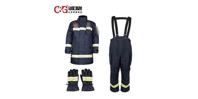 消防戰(zhàn)斗服穿戴方法、材質(zhì)及使用場景指南